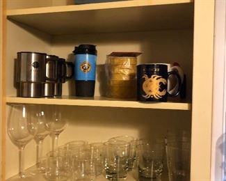 Miscellaneous drinking glasses and mugs