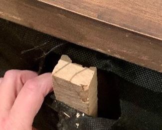 detail - one of them has this issue as pictured in the photo - 