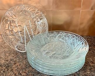 Item 215:  Set of 8 plates with grapes: $12