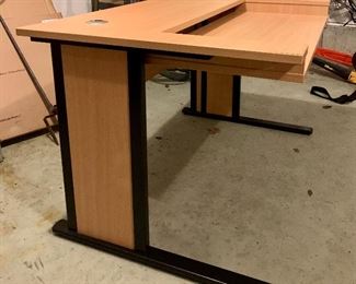 Item 133:  Computer desk - plain but in very nice condition! 48"l x 32"w x 28.5"h:  $195