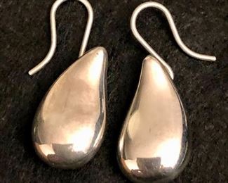 Item 104:  Tiffany & Co.  Elsa Peretti sterling silver earrings:  $95