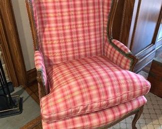 Wing back chair in great condition 26"x30"x41"h