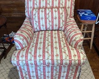 Pair of armchairs with one ottoman in great condition 