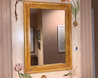 Handpainted mirror in great condition 21"x27"