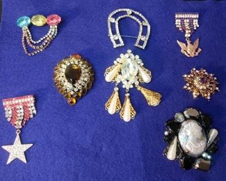 8 different pendants