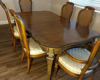 Heritage Grand Tour formal dining room table set