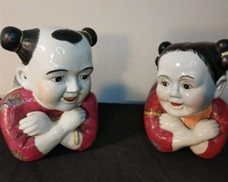 Two 8 inch decorative Chinese ceramic handpainted