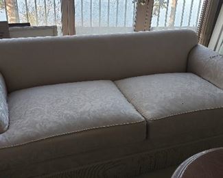 Kravat sofa