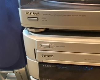 Aiwa Stereo with Turntable