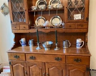 #20	Ethan Allen Hutch	72" x 55" x 19"
