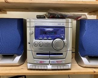 Sharp Mini Component System (CD-XP120),