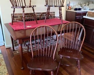 #21	Tom Seely Cherry Dining Room Table                         
                         & 4 Chairs & 4 Leaves	68"x42"	 
