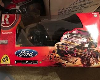 Remote control vehicles, LARGE