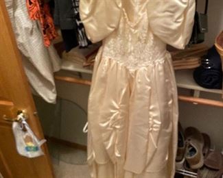 Vintage formal gown/wedding dress