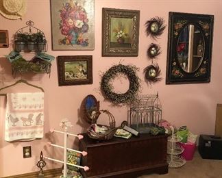 Entire room dedicated to Easter and spring