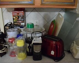 Small kitchen appliances.