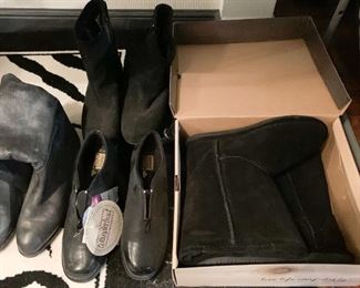 Women's Shoes (Sizes range from 8 to 9-1/2 with the majority being size 9) - A sampling is shown here