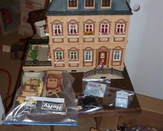 Playmobil Victorian Mansion dollhouse with 20 extra add-on sets