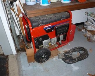 Troybilt generator w Briggs and Straton engine, 3550 running watts. Needs carb svc.