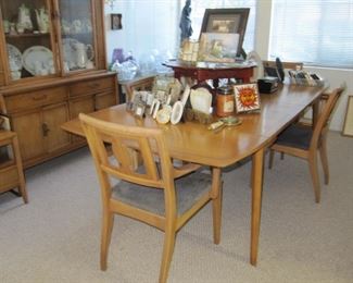 Available NOW! $595 Drexel Meridian dining table with six chairs and pads -(water mark on table)