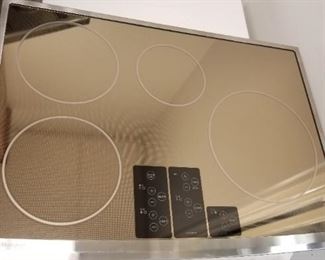 GE Profile 30" Stainless Steel Induction Cooktop
