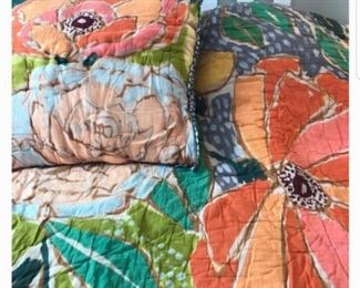 Beautiful Queen-size Anthropologie "Lulie Wallace" Quilt/Matching Shams