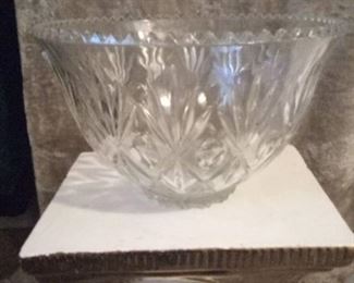 prescut vintage clear glass punch bowl