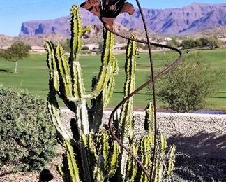 Metal rustic outdoor decor.