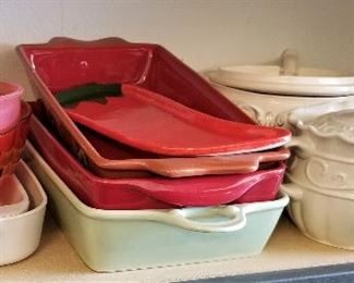 Casseroles and baking dishes