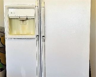 Refrigerator/freezer for sale.