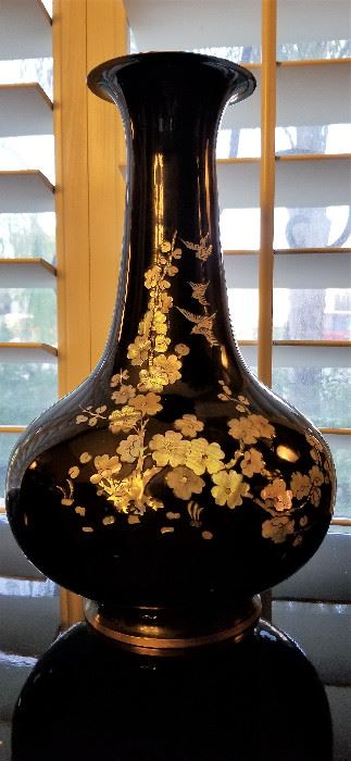 Just gorgeous oriental vases