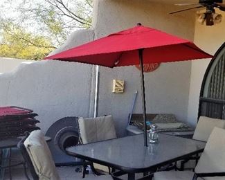 Another table and chairs for the outdoors.