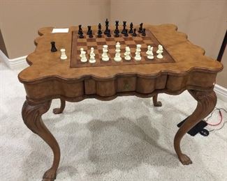 Provincial convertable game table