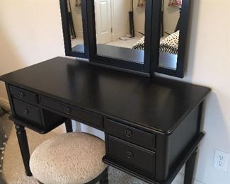 'Little Seeds' Vanity