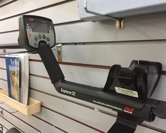 Minelab Explorer SE metal detector in very good condition!