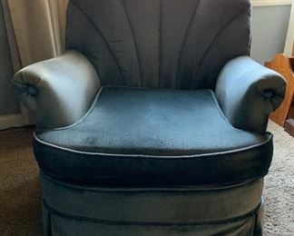 Fan Back Boudoir Chair