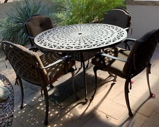 Patio Table w 4 Arm Chairs