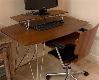 Sitcom Computer Desk w Chair  x 2
