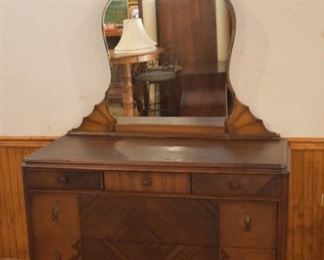 1920’s dresser