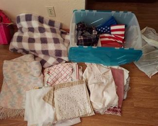 Flip Top Storage Tub with Contents - Blankets and Fabric