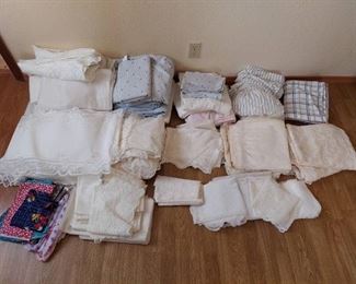 Assorted Linens - Sheets and Tablecloths / Runners