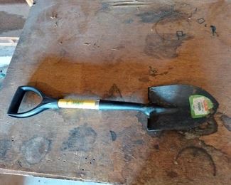 Expert Gardener Fiberglass D-Handle Utility Shovel9