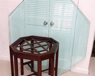 Octagonal dining table