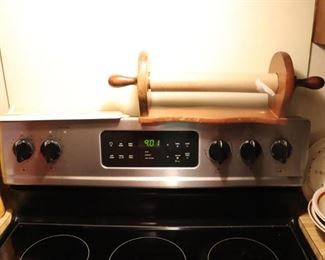 Frididaire stove in excellent condition