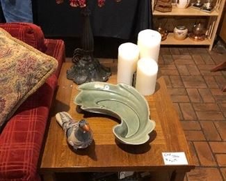 End Table, Lamp, Decor