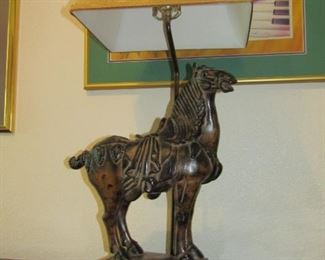 THERE ARE 2 OF THESE GORGEOUS LAMPS