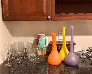 Glassware & vases 
