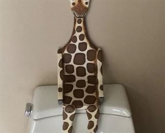 Giraffe toilet paper holder