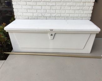 Storage bench