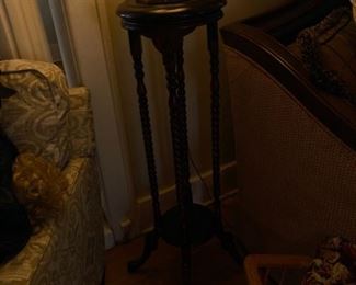 Beautiful plant stand sorry the light is bad in this pic